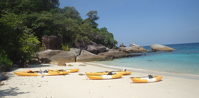 Kayaking around Nga Khin Nyo Gyee Island